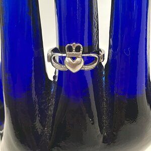 Sterling Silver (925) Claddagh Ring Size 7/8